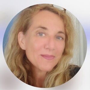 Meet your Posher, Leslie